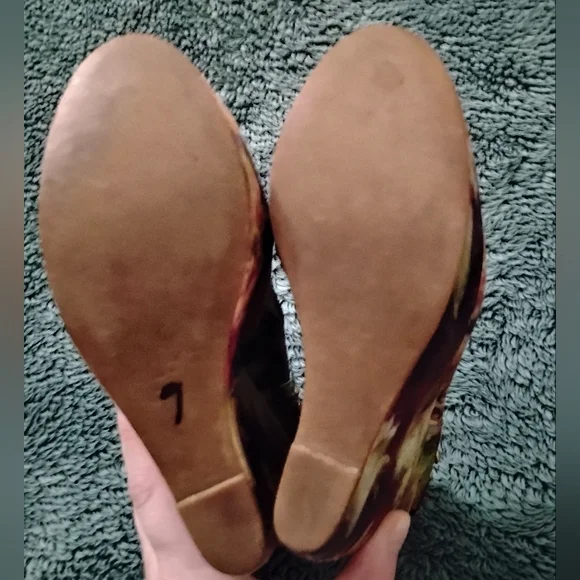 ALDO Studded Floral Wedges Heels Shoes Women's Size 7 - Picture 5 of 6